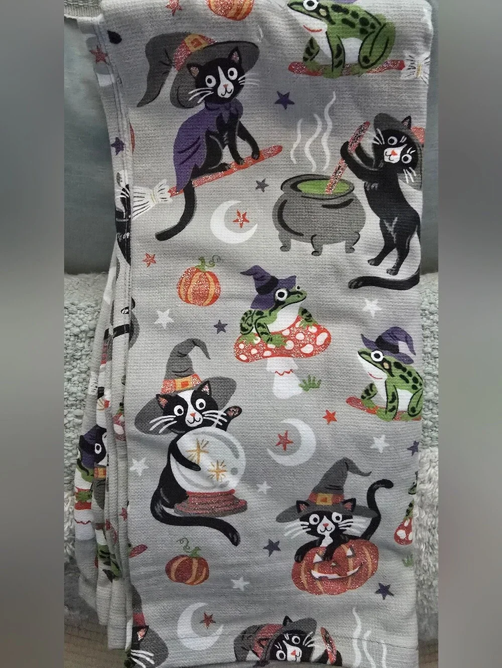 Isaac Mizrahi Kitchen Towel Witch Black Cats 2 Pc